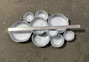 Décoration de table moderne de luxe, centre de table pour salon, bol en aluminium doré fait à la main, ensemble de plats en métal doré - Product Image 6