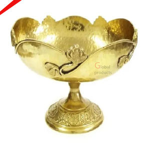 Cuenco de servicio de metal con acabado dorado y diseño de hoja superventas 2025 con soporte para hoteles - Product Image 1