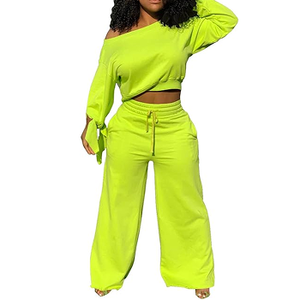 Conjunto Deportivo Informal de Invierno Unisex TOPSRANI, Estampado o Liso, de 2 Piezas, Sudadera Holgada de Manga Larga, Pantalones Deportivos de Pierna Ancha, Resistente al Viento - Product Image 1