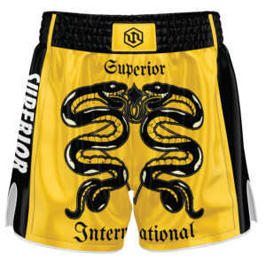 กางเกงชกมวย MMA คุณภาพสูงสำหรับผู้ชาย ความยาวขาใน 6 นิ้ว พิมพ์ลายแบบ Sublimation ระบายอากาศได้ดี ยืดหยุ่นสูง สปอร์ต ผลิตจากโพลีเอสเตอร์ 100% - Product Image 1