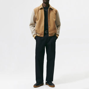 Vente en gros 2025 Nouvelle arrivée OEM Veste universitaire personnalisée pour homme avec col montant et logo frontal en cuir véritable 100% laine personnalisable - Product Image 3