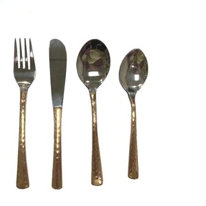 Ensemble de couverts en métal argenté poli brillant de style unique pour la maison, la cuisine, les mariages et la restauration - Product Image 2