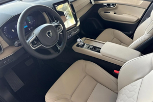 (EF) 2026 XC90 Híbrido Enchufable T8 Plus de 7 Plazas - Product Image 4
