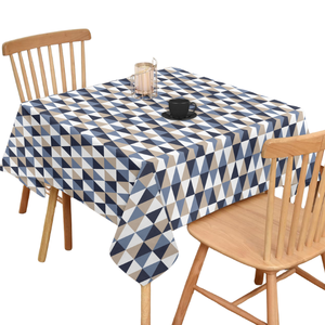 Nappe Moderne pour la Maison et l'Extérieur, Imprimée en Rouge, Vert et Blanc, en Polyester/Coton Tissé, Lavable et Durable - Product Image 5