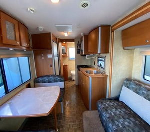 ขายรถบ้านมือสอง Winnebago V-i-e-w ปี 2008 รุ่น 2-4-H พร้อมขาย - Product Image 4