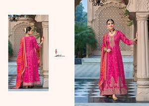 Costume élégant Salwar Kameez pour femme avec broderie disponible à des prix abordables depuis l'Inde - Product Image 4