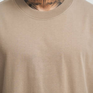 เสื้อยืดผู้ชายทรงโอเวอร์ไซส์ ลายโลโก้ด้านหน้าแบบวินเทจ ผ้าคอตตอน 100% หนานุ่ม ไม่ยับ ทรงโอ-เนค สไตล์ลำลองเท่ๆ - Product Image 4