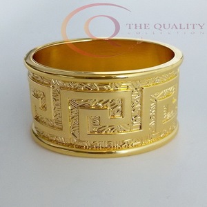 Anneaux de serviette décoratifs en métal, écologiques, couleurs personnalisées pour une expérience culinaire de mariage sophistiquée, tables élégantes, luxe - Product Image 1