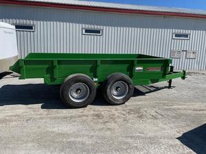 Remorques agricoles à benne basculante tandem, capacité de charge de 8 000 lb (8 tonnes), avec moyeux et essieux à 8 goujons, capacité de charge totale de 16 000 lb (8 tonnes), pneus radiaux 14-16 plis et pompe hydraulique 12V, à vendre - Product Image 1