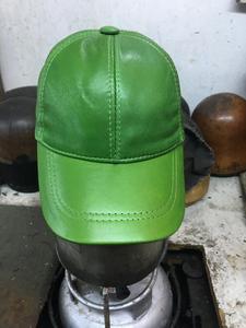Alla moda berretto da Baseball in pelle a 5 pannelli con Design a quadri ricamati a mano cappello sportivo all'aperto di alta qualità uso all'ingrosso - Product Image 2