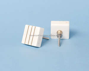 Tiradores de cajón de latón de mármol blanco de lujo moderno más vendidos para gabinetes de dormitorio de cocina USO DE Hotel de baño - Product Image 1