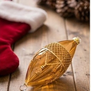 Adorno Navideño Ovalado de Cristal Ámbar Egipcio Hecho a Mano, Diseño Floral Intrincado con Rejilla Dorada, Moderno y Lujoso para Colgar - Product Image 3