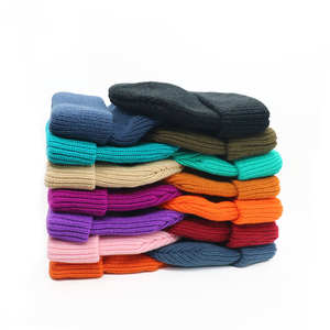 Nuevo Gorro de Punto Jacquard con Tela Acanalada, Mezcla de Merino, Acrílico/Algodón, Cachemira, con Logotipo de Diseñador - Product Image 5