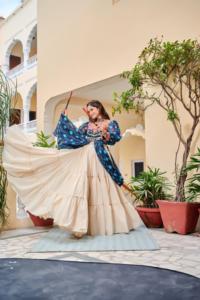 Phụ nữ của mùa hè v-cổ miễn phí Kích thước lehenga choli lễ hội dễ thương lỏng nặng gamthi làm việc & ribin ren với <span class=keywords><strong>KODI</strong></span> ren + gương ren - Product Image 2