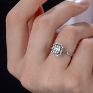 Anillo de Compromiso Solitario de Oro Blanco con Corte Brillante Redondo de 0.35 Ct, Engaste Pavé, Joyería Genuina, Regalo - Product Image 5