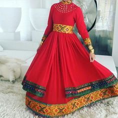 Vêtements Kuchi afghans fabriqués éthiquement Robes Kuchi embellies de haute qualité Vente en gros - Product Image 2