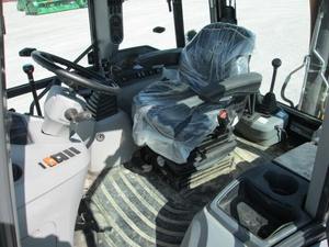 NOUVEAU 2024 CASE 575N EP Tractopelle | Moteur 74 HP | 18.3 pieds de profondeur (Extendahoe) | 4WD Power Shuttle - Product Image 5