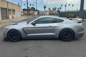 Ford Mustang Shelby GT350R 2020 Usado en Buen Estado, 14,900 Millas, Transmisión Manual de 6 Velocidades, Propietario de California, Varias Modificaciones - Product Image 3