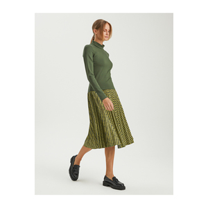 Chemise à col roulé en mélange de viscose pour femmes BGN, confortable et élégante, fabriquée en Turquie - Product Image 2