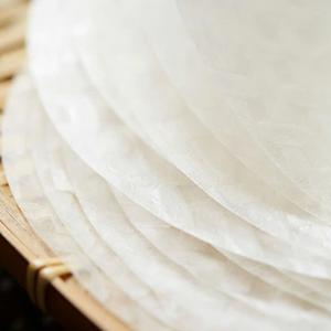 High Quality Halal Certified Vietnam Fresh Style Tasteless 100% Rice <b>Paper</b> <b>Spring</b> <b>Roll</b> Wrappers Best Price Bag Packaging Adults - Product Image 1