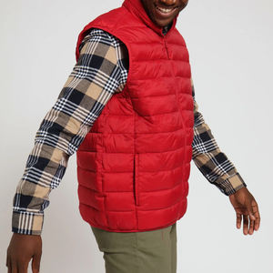 Chaleco acolchado sin mangas de burbuja de lona personalizado ligero para hombre, impermeable, respetuoso con el medio ambiente, ropa de invierno empacable - Product Image 3