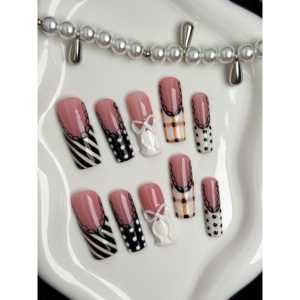 Faux ongles vintage élégants au design rétro pour femmes soucieuses de la mode - Product Image 2