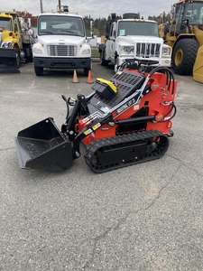 Mini Cargadora de Ruedas Cummins EPA 4x4 de 950 kg con Cilindro Hidráulico, Orugas de Goma Delanteras, Cucharón de 0.1 Cbm y Potencia de 60KW - Product Image 5