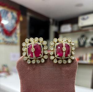 High Quality Designer Gold Plated Modern Look Kundan <b>Tops</b> Earrings Wedding Party Wear Collections For <b>Women</b> And Girls - Product Image 1