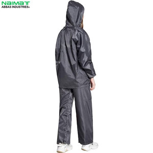 Traje resistente al agua de lluvia para hombre con capucha amarilla de excelente calidad con diseños reflectantes Logotipos personalizados son bienvenidos - Product Image 3