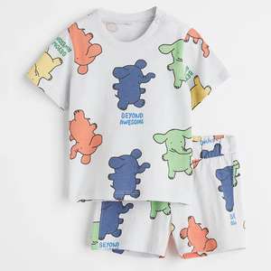 Conjunto de verano de 2 piezas para niños de alta calidad, camiseta lisa con patrón sólido de algodón/poliéster y chándal serigrafiado hasta la rodilla - Product Image 3