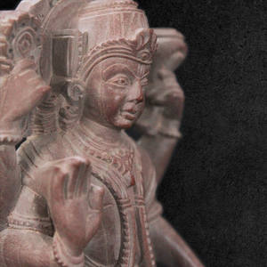 Sculpture sur pierre Konark de 6 pouces faite à la main Narayana Caractéristique Showpiece Écologique pour les occasions de Noël et de Diwali - Product Image 5