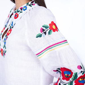 Chemisiers de paysans ukrainiens brodés à la main pour femmes, vêtements et hauts musulmans traditionnels - Product Image 4