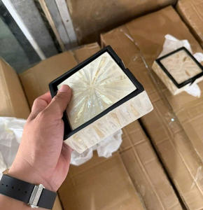 Sous-verre en nacre incrusté, sous-verre en coquillage fait à la main pour la décoration de la maison - Product Image 1