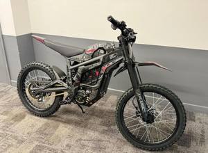 มอเตอร์ไซค์ไฟฟ้า New Talaria Sting R 72v PRO - ความเร็วสูงสุด <40 กม./ชม. พร้อมบริการจัดส่งถึงบ้าน! - Product Image 3