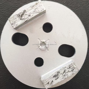 Bloque de pulido de diamante Segmentos de molienda PCD de 100mm para suelo de terrazo de hormigón para epoxi de hormigón terrazo - Product Image 4