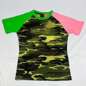 Camiseta Alpha Kapa Soroor, Hecha a Medida, Bordada en Griego, Jersey Premium para Mujer |   Camiseta de Algodón con Cuello en V y Bordado de Hermandad para Mujer - Product Image 2