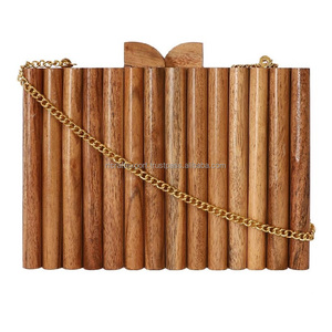 Nuevos monederos grabados de madera bonitos y atractivos hechos a medida con cadenas de latón Bolsos de diseñador ideales de la India por RF Crafts - Product Image 5