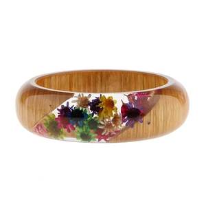 Brazalete de Resina Transparente con Flores Secas, Estilo Clásico y Elegante, Accesorio de Joyería para Fiestas - Product Image 1