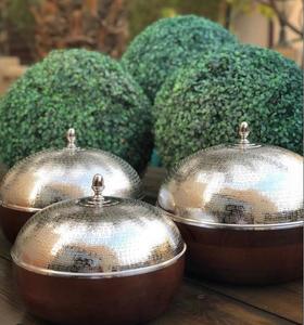 Casserole élégante en cuivre poli avec pot intérieur en acier inoxydable, idéale pour les repas quotidiens et les occasions spéciales - Product Image 2