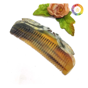 Peine de cuerno de yak natural, peine de pelo hecho a mano para mujer, peine de pelo de cuerno de nuevo diseño con alta calidad y mejor precio - Product Image 1