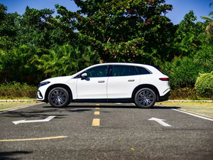 Mercedes-Benz EQS 2025, grand SUV de luxe, 5 portes, 5 places, véhicule électrique à énergie nouvelle, autonomie de 601 à 700 km, batterie de 90 à 110 kWh, en vente - Product Image 3