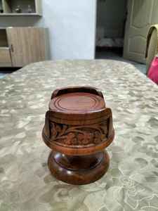 Ensembles de sous-verres en bois de noyer écologiques de haute qualité - Design carré moderne, tapis et coussinets haut de gamme pour la maison, l'hôtel et la restauration - Product Image 2