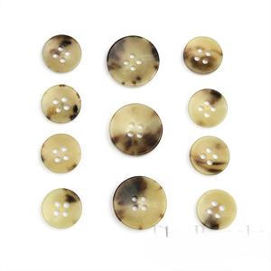 Botones de Cuerno de Búfalo Natural al por Mayor, Acabados y Coloridos para Accesorios de Ropa, Alta Calidad - Product Image 2