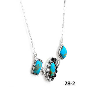 Collier Santa Maria à motif géométrique du sud-ouest, fait main avec du buffle blanc et de la turquoise, en argent sterling - Product Image 3
