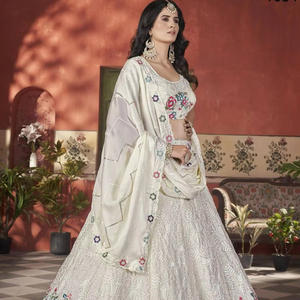 Designer Lehenga Choli avec un beau chemisier et Dupatta - Product Image 1