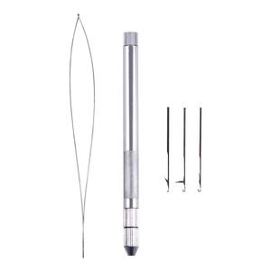 Ensemble d'outils pour extensions de cheveux avec 3 porte-aiguilles à tricoter et un enfile-aiguille pour l'application d'extensions de cheveux - Product Image 1