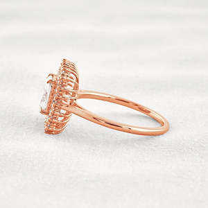 Bague de fiançailles et de mariage à double halo taille brillant, style vintage, diamant certifié IGI, or massif 18 carats, placage rhodium, géométrique - Product Image 6