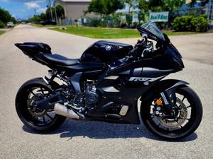 Moto d'occasion Yamaha YZF-R7 2024 à bas prix à vendre - Product Image 2