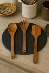 ชุดช้อนไม้กระถินเทศทำมือรักษ์โลก 2 ชิ้น พร้อมอุปกรณ์ครัวจากอินเดีย-ขายส่ง - Product Image 4