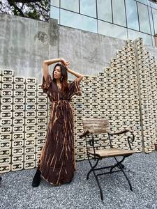 Oem Odm disponible couverture de plage longue Kimono vacances d'été robe portefeuille Boho Lady plage femmes Kimono à manches longues Tie Dye Kimono - Product Image 5